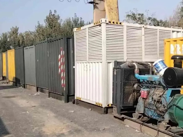 绥德200KW柴油发电机机组每小时油耗是多少？
